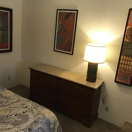 Gordon James Motel